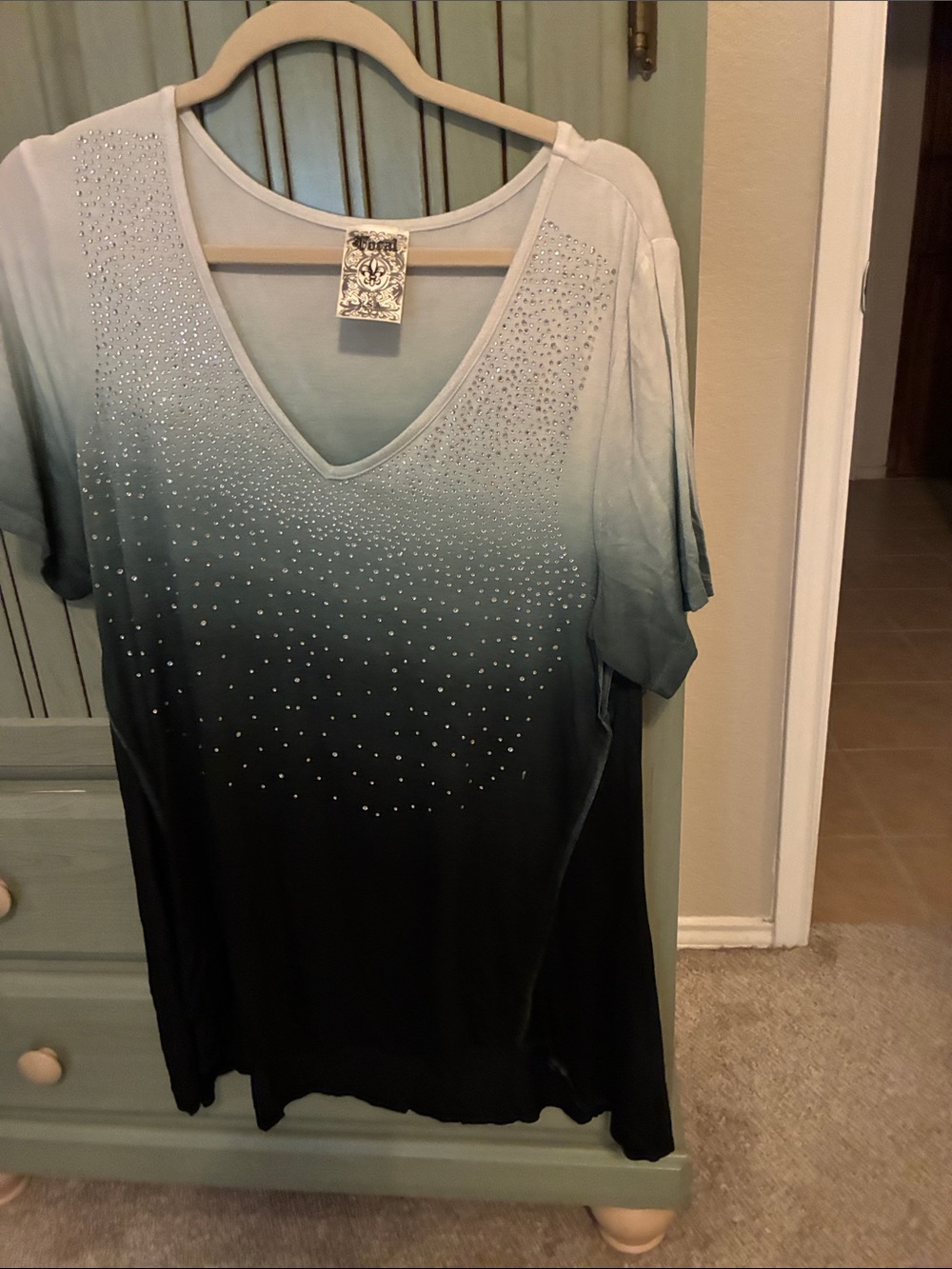 Vocal Women's Ombre V-Neck Studded Tee - Black and Light Gray